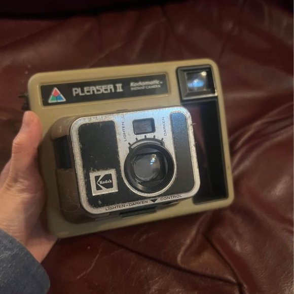 Kodak Eastman Pleaser II Kodamatic Film Camera - Picture 1 of 6